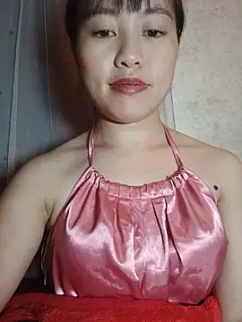 Cherry-squirtt live cam on StripChat