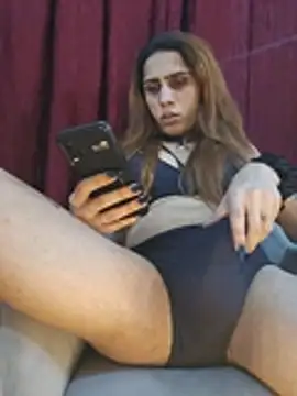 BigDickMAHI9 live cam on StripChat