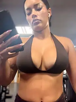 risky_workouts (F young) - 💦RISKY SQUIRT GIRLS LOCKEROOM TS💦