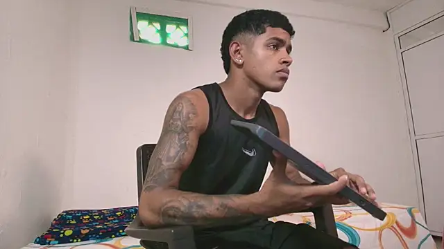 k_florez (M twink) - CUM BIG IN PUBLIC