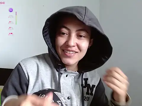 Amitlu_ live cam on StripChat