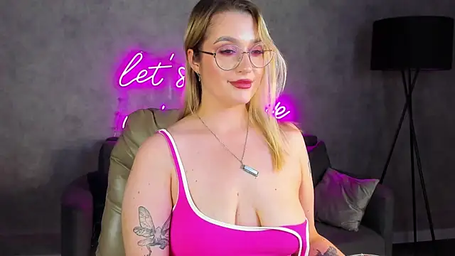 Viickie_Nelsson webcam