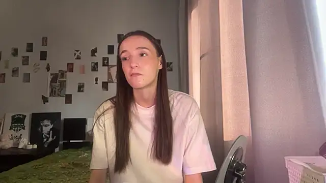 MerilynPlenty live cam on StripChat