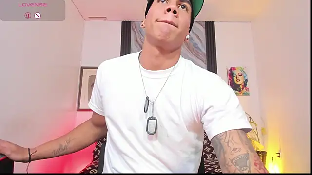 Damian_latinxxx live cam on StripChat