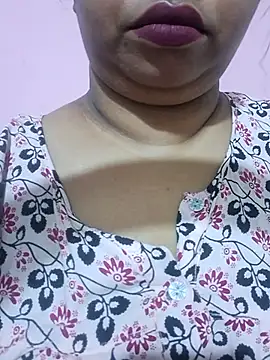Ravina_patil1 live cam on StripChat
