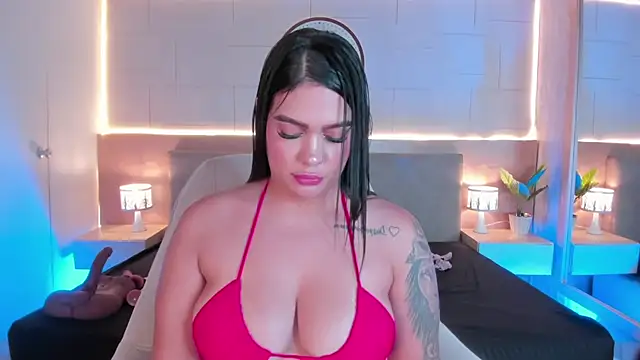 Megan_charles_ live cam on StripChat