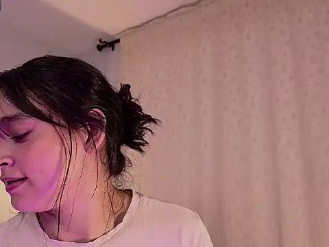 Helen_thomson_ live cam on StripChat