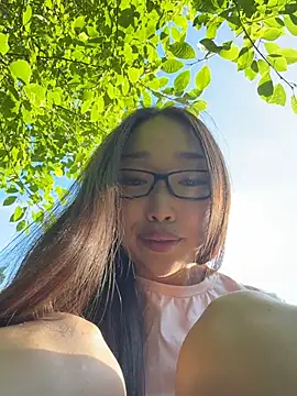 trytomakememoam live cam on StripChat