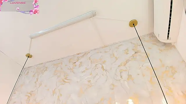 ariannaruiz webcam