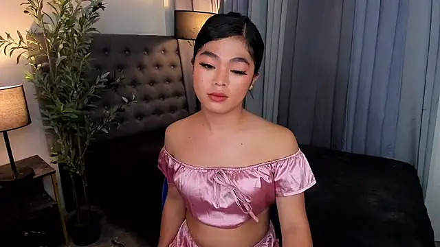 AsianHugecockAnna webcam