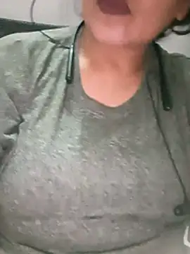 angel_ridhi live cam on StripChat