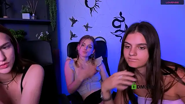 lisa_dark_ live cam on StripChat