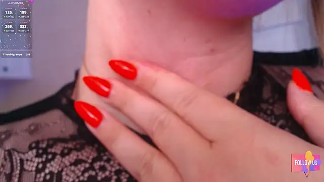 vip_sweetnes live cam on StripChat
