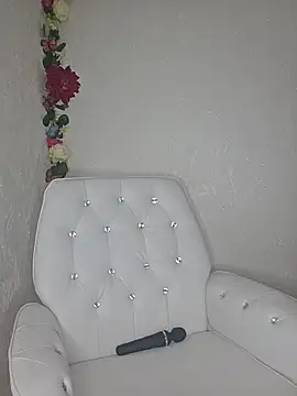 Anna-LustigOfficial webcam