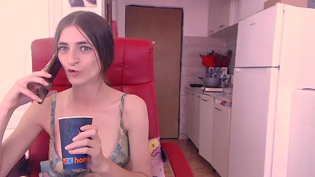 simyhvn live cam on StripChat