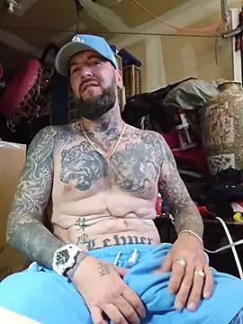 Beardedtattood live sex cam