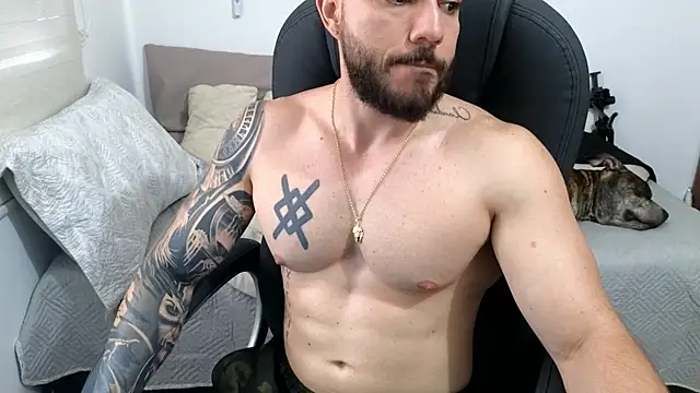 Isaac_Carter live cam on StripChat