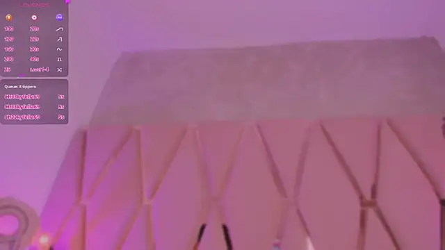 madyjames live cam on StripChat