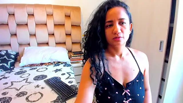 alaskmiller1 live cam on StripChat