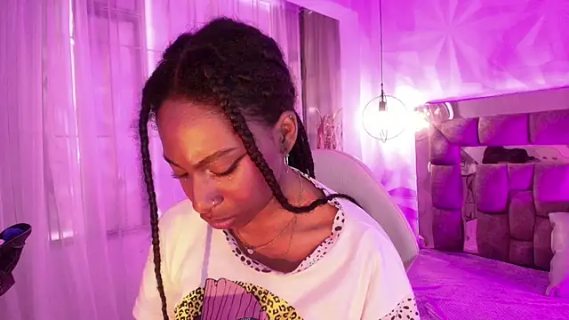 Queen_perla_ webcam