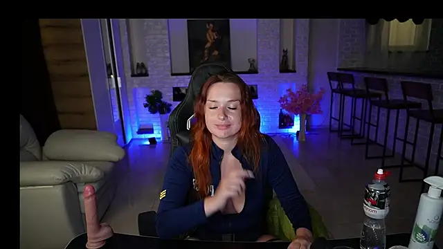 LisaElfy webcam