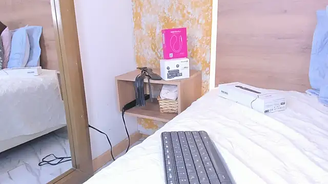 julietta_pink webcam
