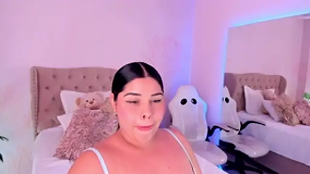 EmilySanchezz webcam
