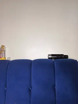 Suckmysweetboobs webcam
