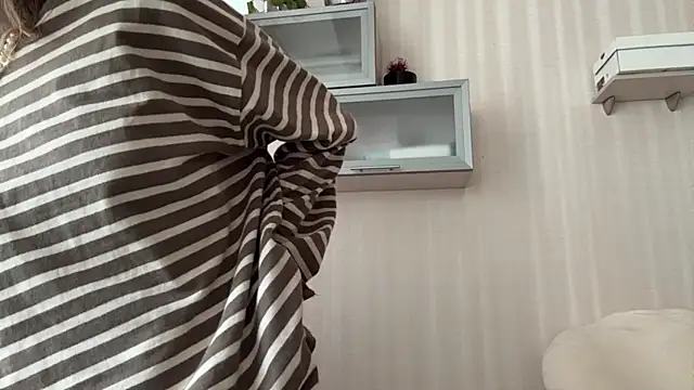 DemetriceYoshimura webcam
