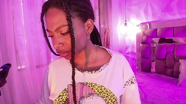 Queen_perla_ webcam