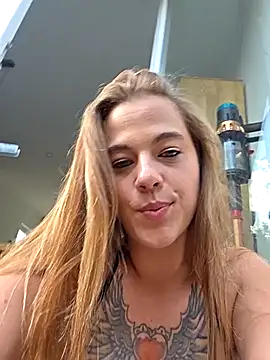 Luna_Lynn webcam