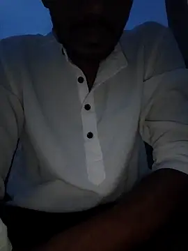 Daddyishere_19 live cam