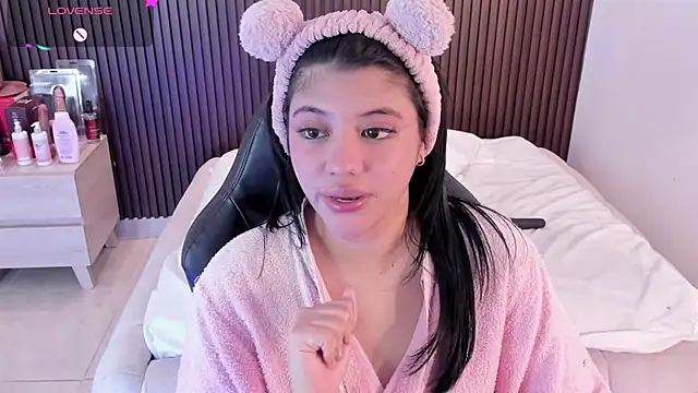 MILLYEVANS1 webcam