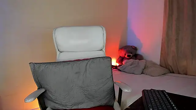 MandyBlazer webcam