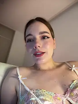 NicoleCut