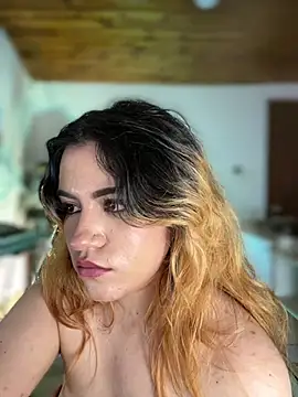 NikkiNix webcam