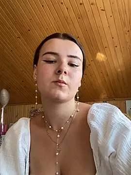mewKate live cam on StripChat