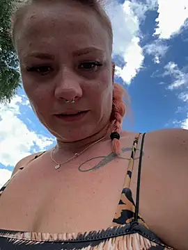 Fiebie_licious_ live cam on StripChat