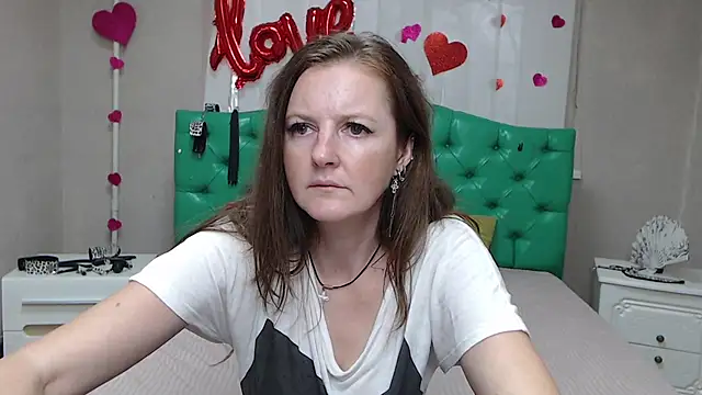 MeganPirs live cam on StripChat