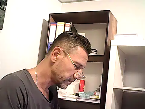 mastercharisma35 (Ask my age) - like tips pls. ı stand up for you.. okey