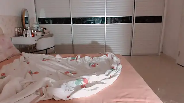Miu1_girl Live Webcam on Stripchat