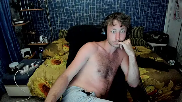 CuteBoy228 webcam