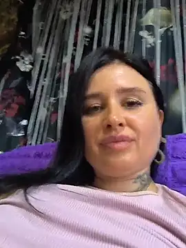 KikiXRed live cam on StripChat