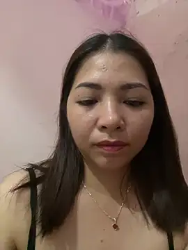 Phiea-nc94 live cam on StripChat