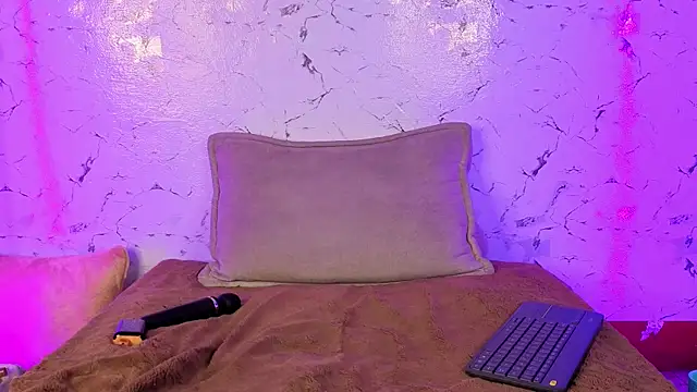 andrea_miller1 webcam