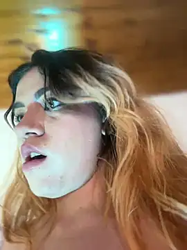 NikkiNix webcam