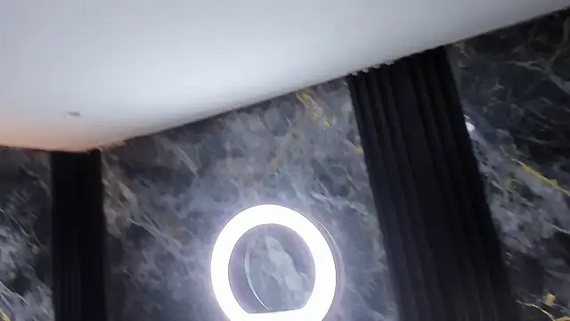 Couple_Gold69