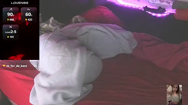 Blondiewithanass