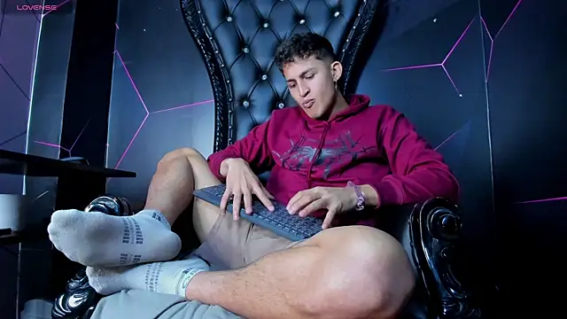 Axel_Romanov live sex cam