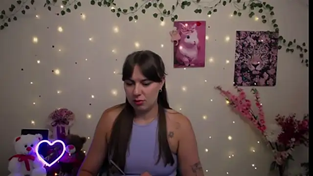 Amanda_Bright_ live cam on StripChat